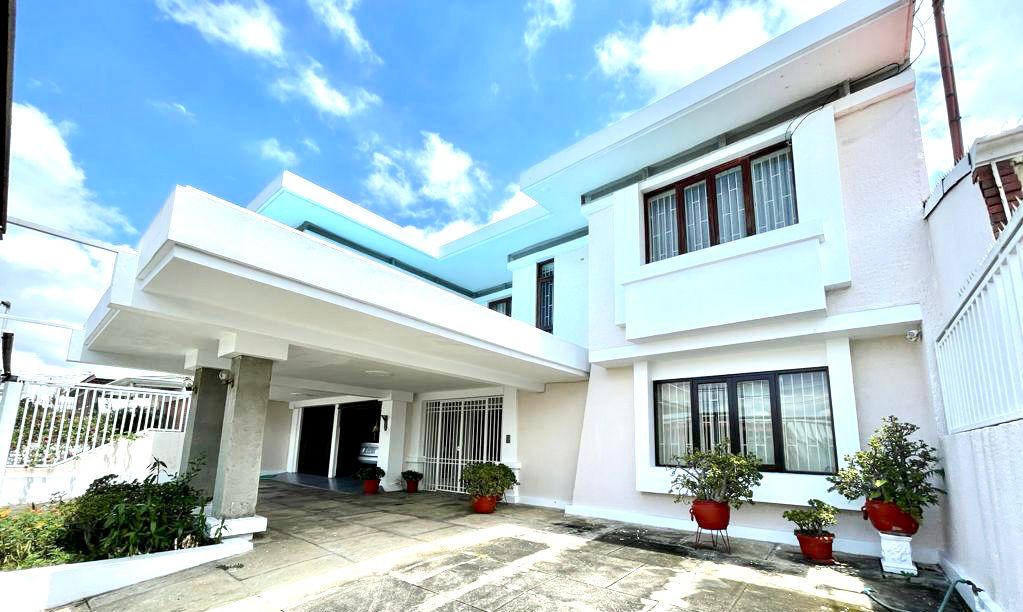 VENTA DE CASA DE LUJO, ALAJUELA, RESIDENCIAL MONTENEGRO