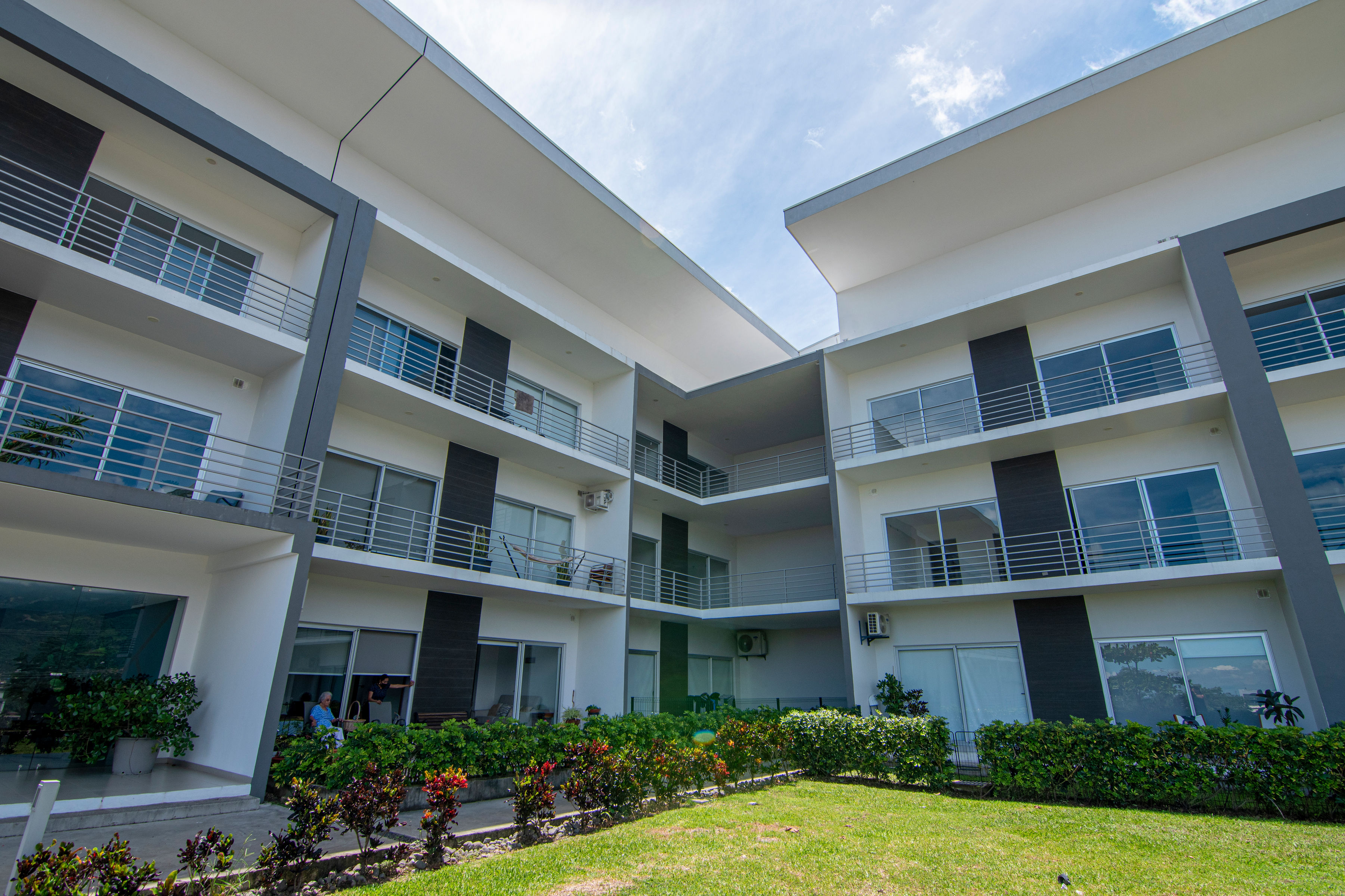 VENTA DE APARTAMENTO, SANTA ANA, CONDOMINIO URBAN FLATS
