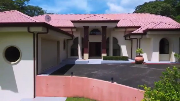 VENTA DE QUINTA CON CASA Y PISCINA, ALAJUELA, OROTINA, HACIENDA VIEJA