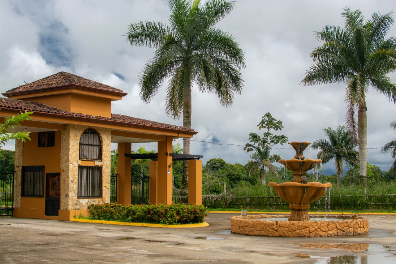 VENTA DE QUINTA, LIMÓN, GUÁPILES, POCOCÍ, QUINTAS EL CORINTO