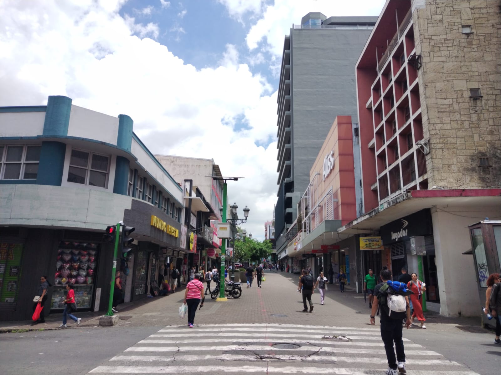 ALQUILER DE LOCAL COMERCIAL, SAN JOSE , AVENIDA CENTRAL.