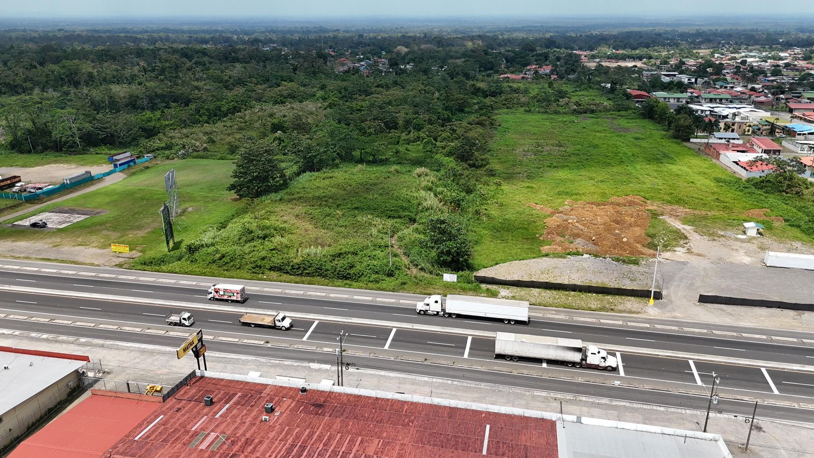 VENTA DE FINCA ALTA DENSIDAD Y COMERCIAL, LIMÓN, GUÁPILES