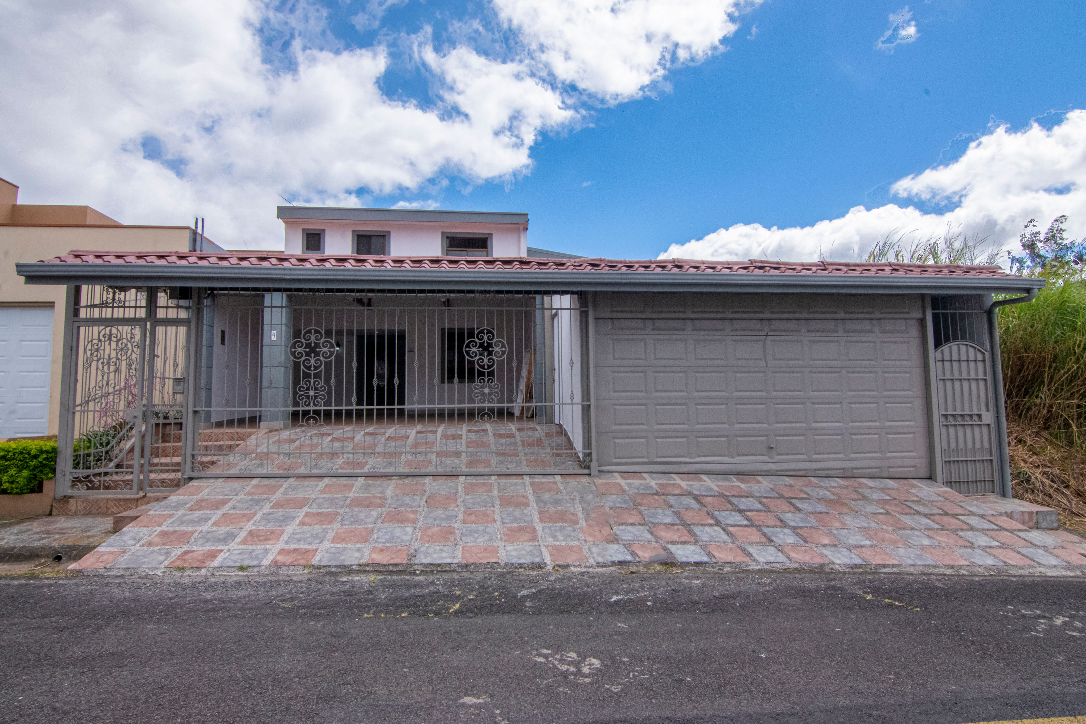 VENTA DE CASA, SAN JOSÉ, CURRIDABAT, SÁNCHEZ, LOMAS DE AYARCO