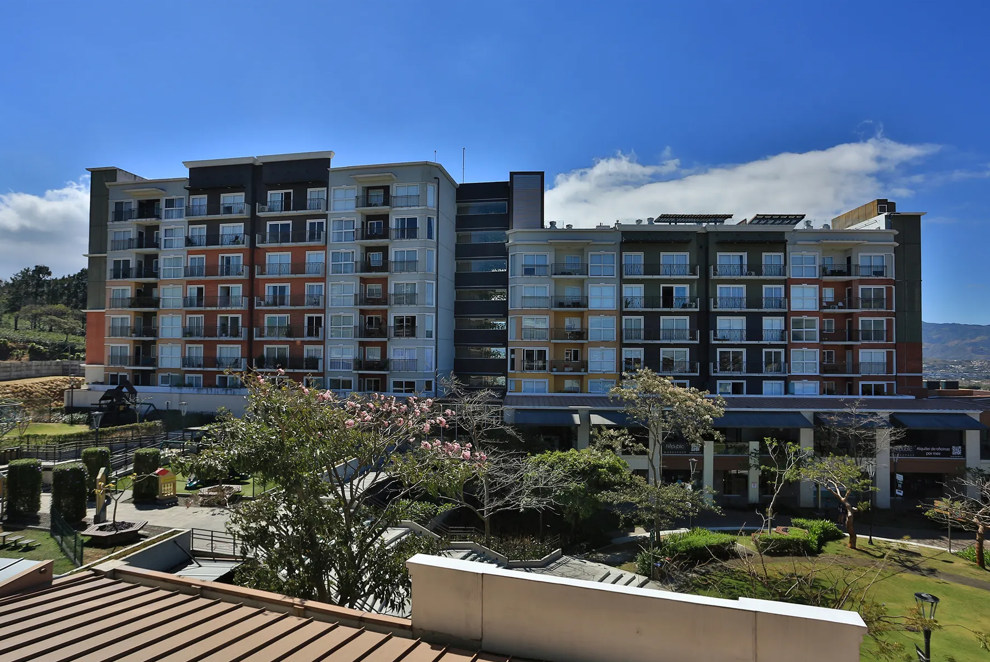 VENTA DE APARTAMENTO AMUEBLADO, HEREDIA, CONDOMINIO SANTA VERDE