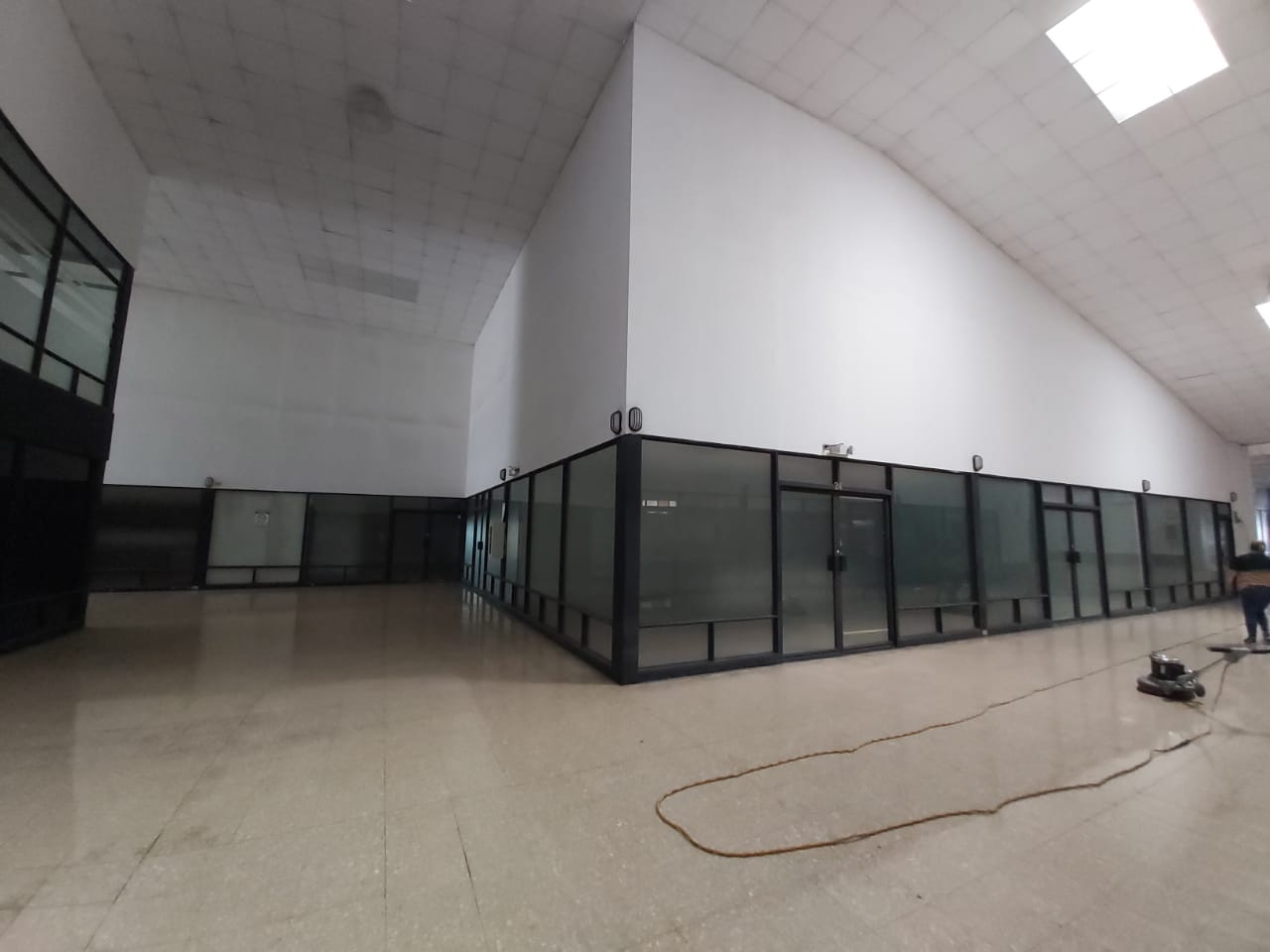 ALQUILER DE LOCAL&nbsp;COMERCIAL,&nbsp;SAN JOSE, CENTRO COMERCIAL SABANA SUR.