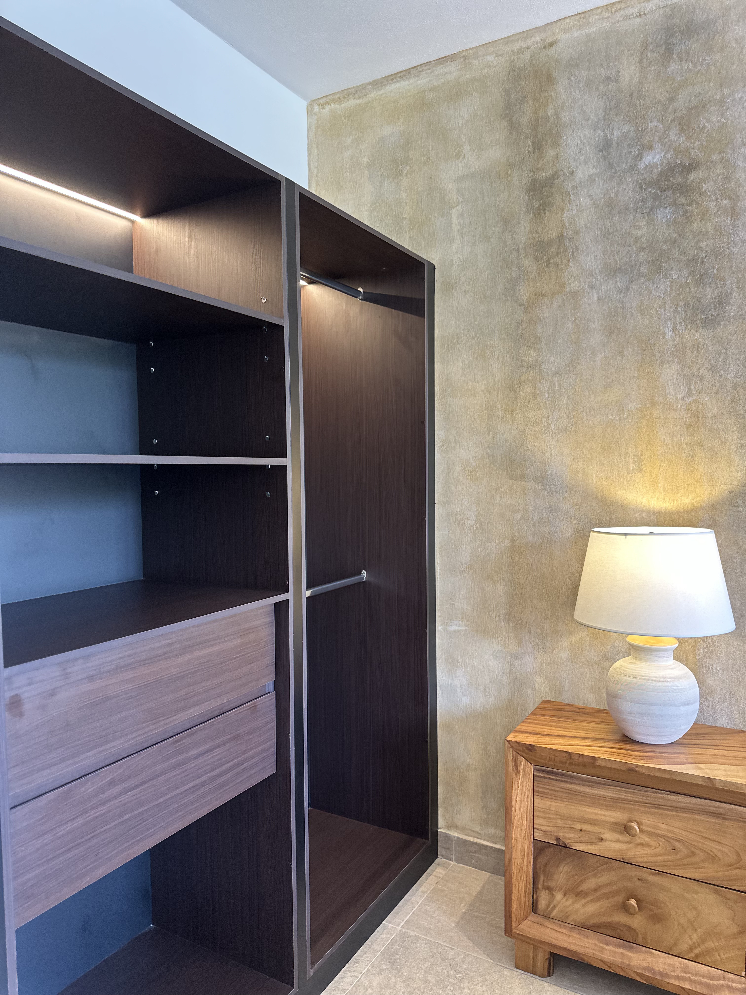 PRECIOSA CASA DENTRO DE CONDOMINIO CERCANO A CIUDAD VIEJA - Miniatura 11