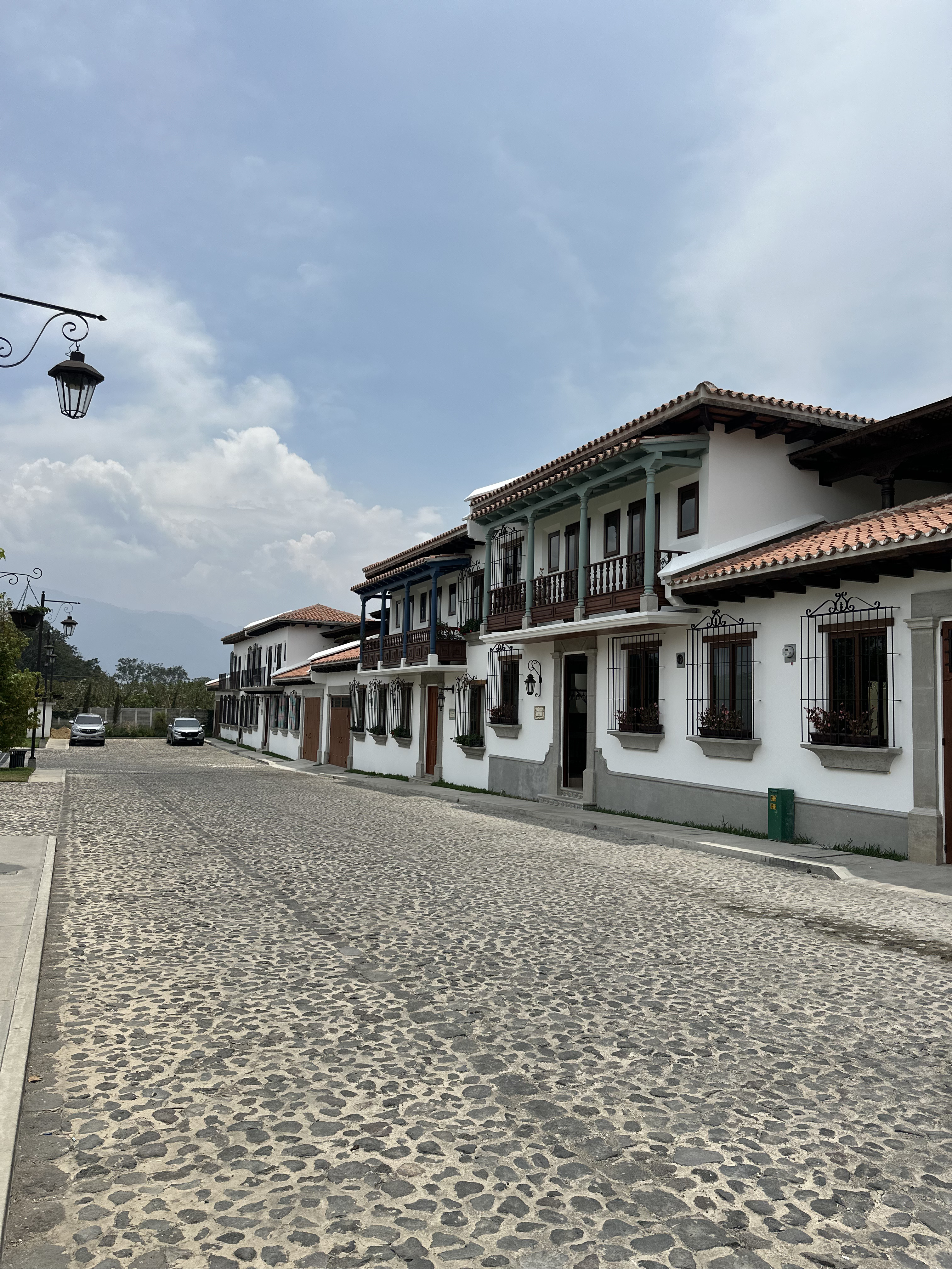 PRECIOSA CASA DENTRO DE CONDOMINIO CERCANO A CIUDAD VIEJA - Miniatura 18