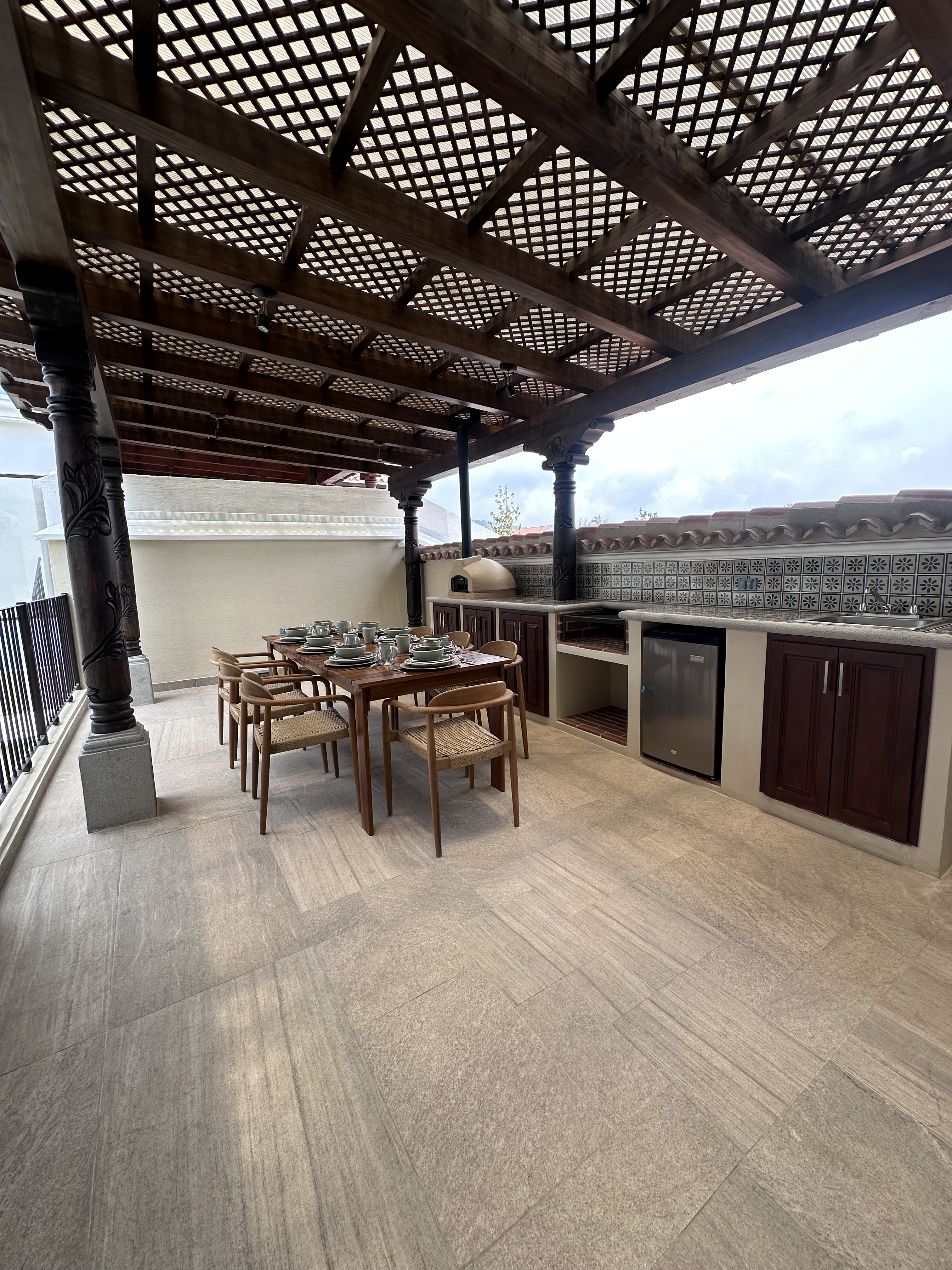 PRECIOSA CASA DENTRO DE CONDOMINIO CERCANO A CIUDAD VIEJA - Miniatura 17