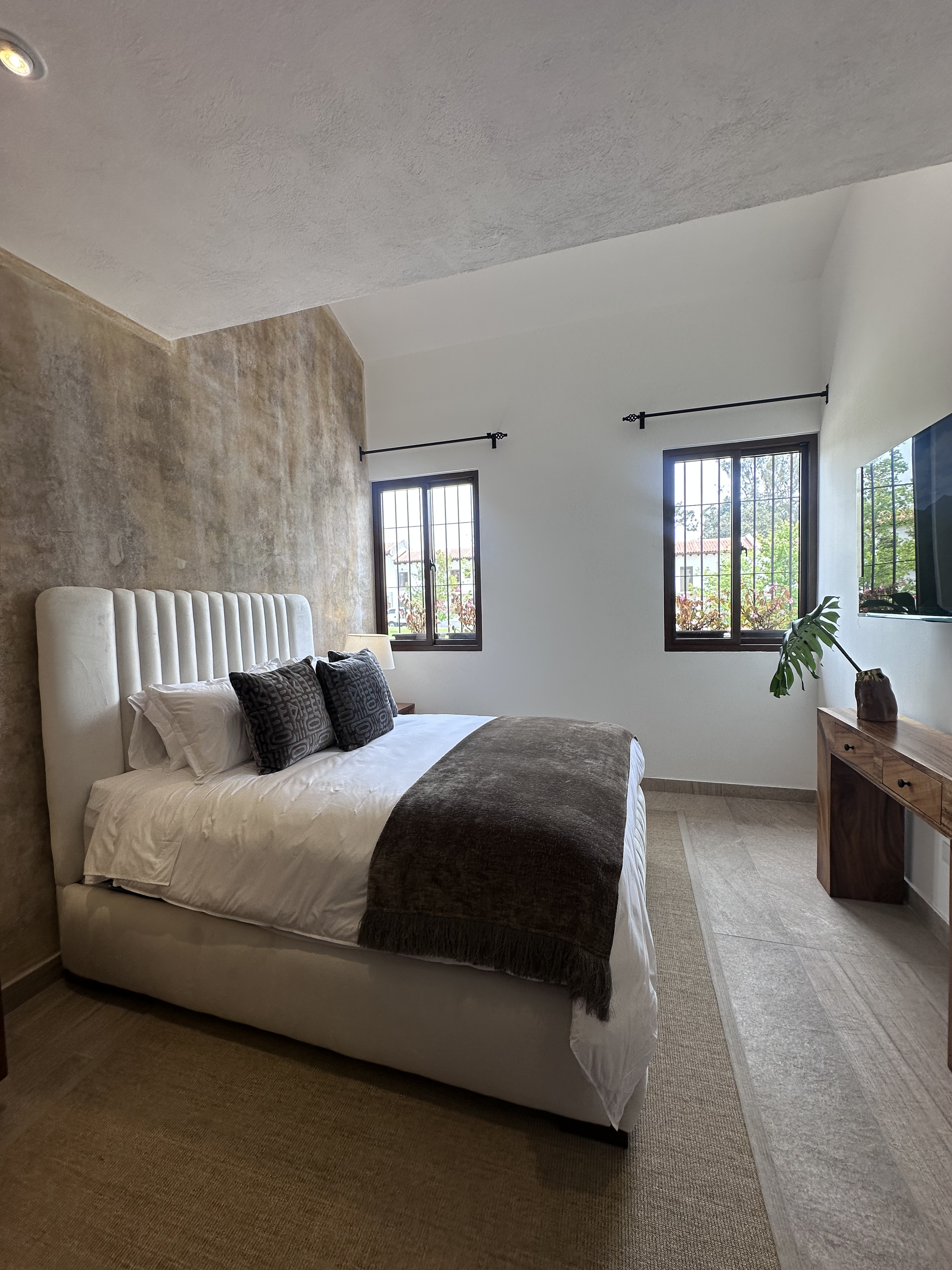 PRECIOSA CASA DENTRO DE CONDOMINIO CERCANO A CIUDAD VIEJA - Miniatura 10