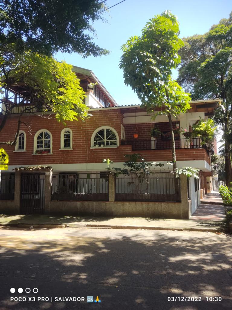 CASA EN VENTA BARRIO SANTA LUCIA