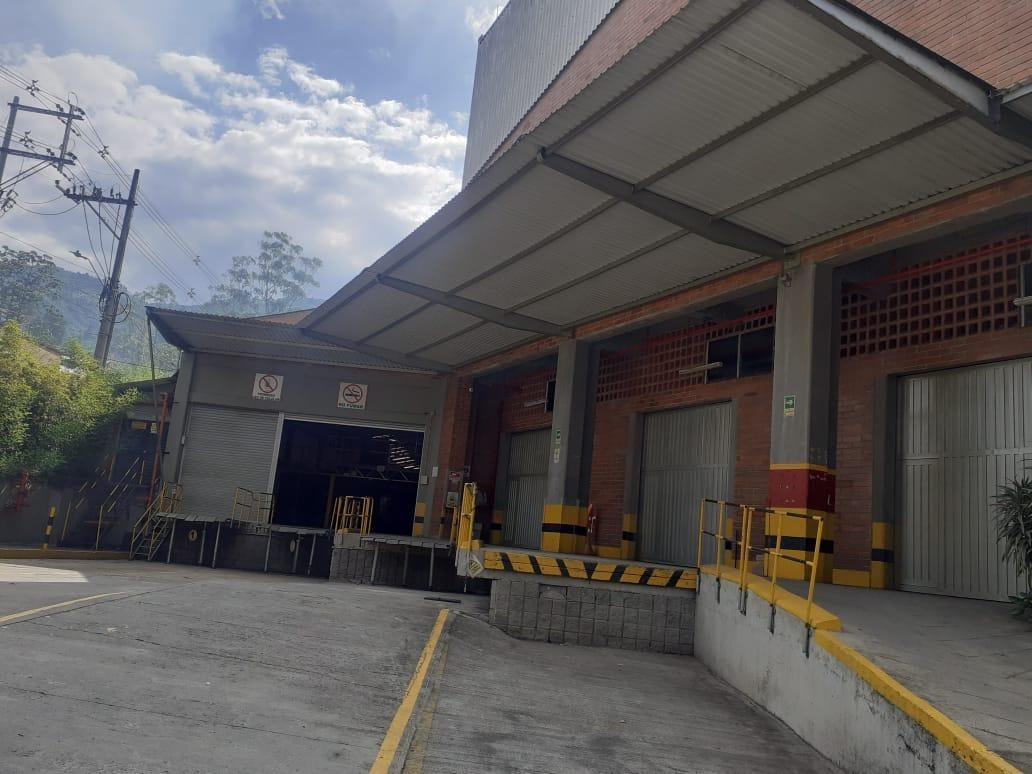 ARRIENDO BODEGA EN LA ESTRRELLA