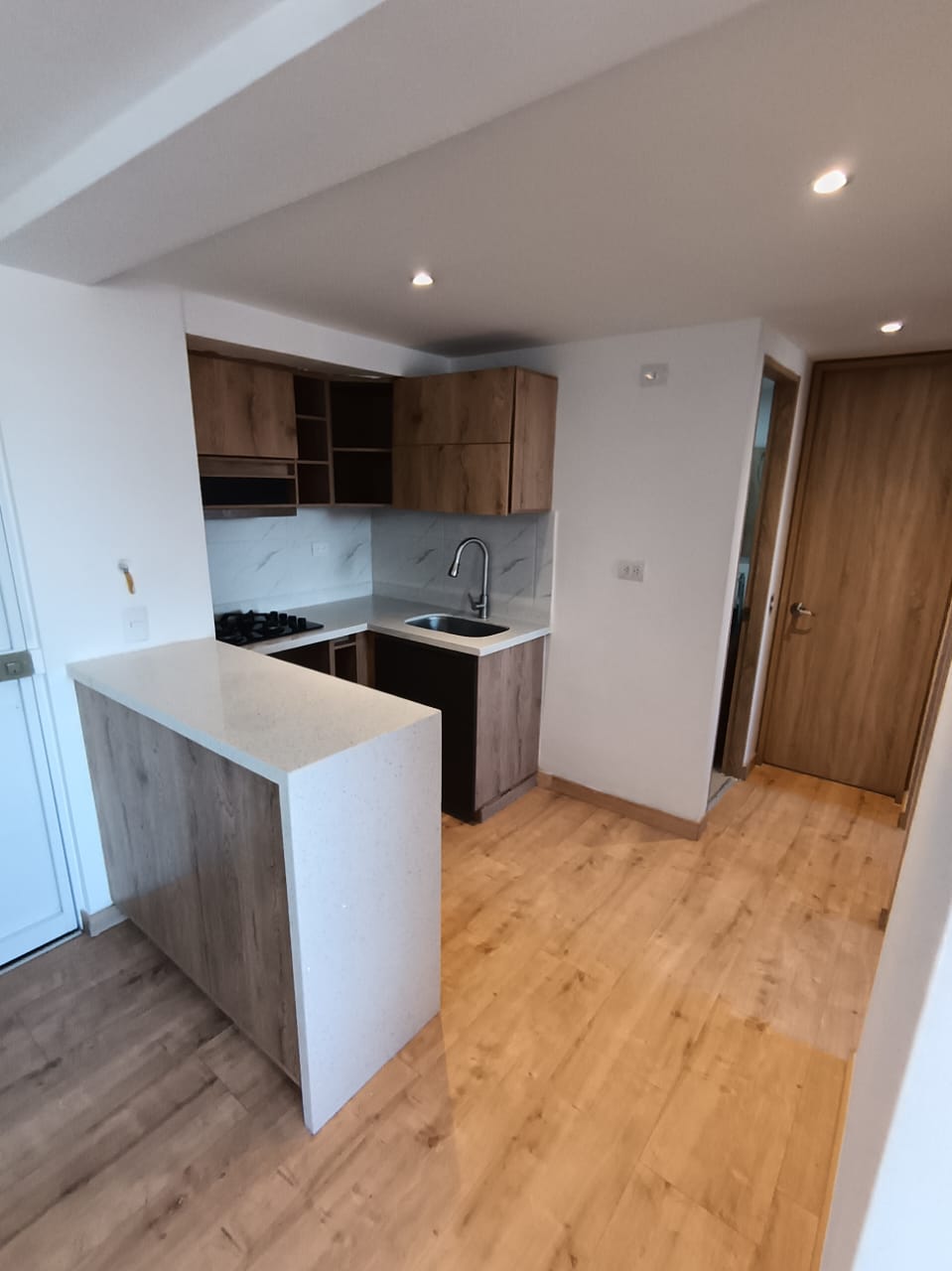 Arrienda Apartamento Robledo Pajarito