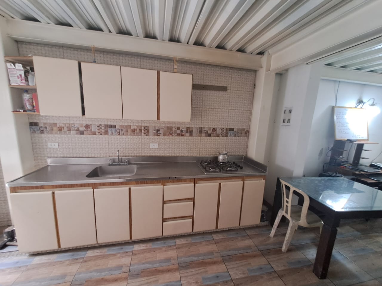 VENDO CASA CABAÑITAS PRIMER PISO