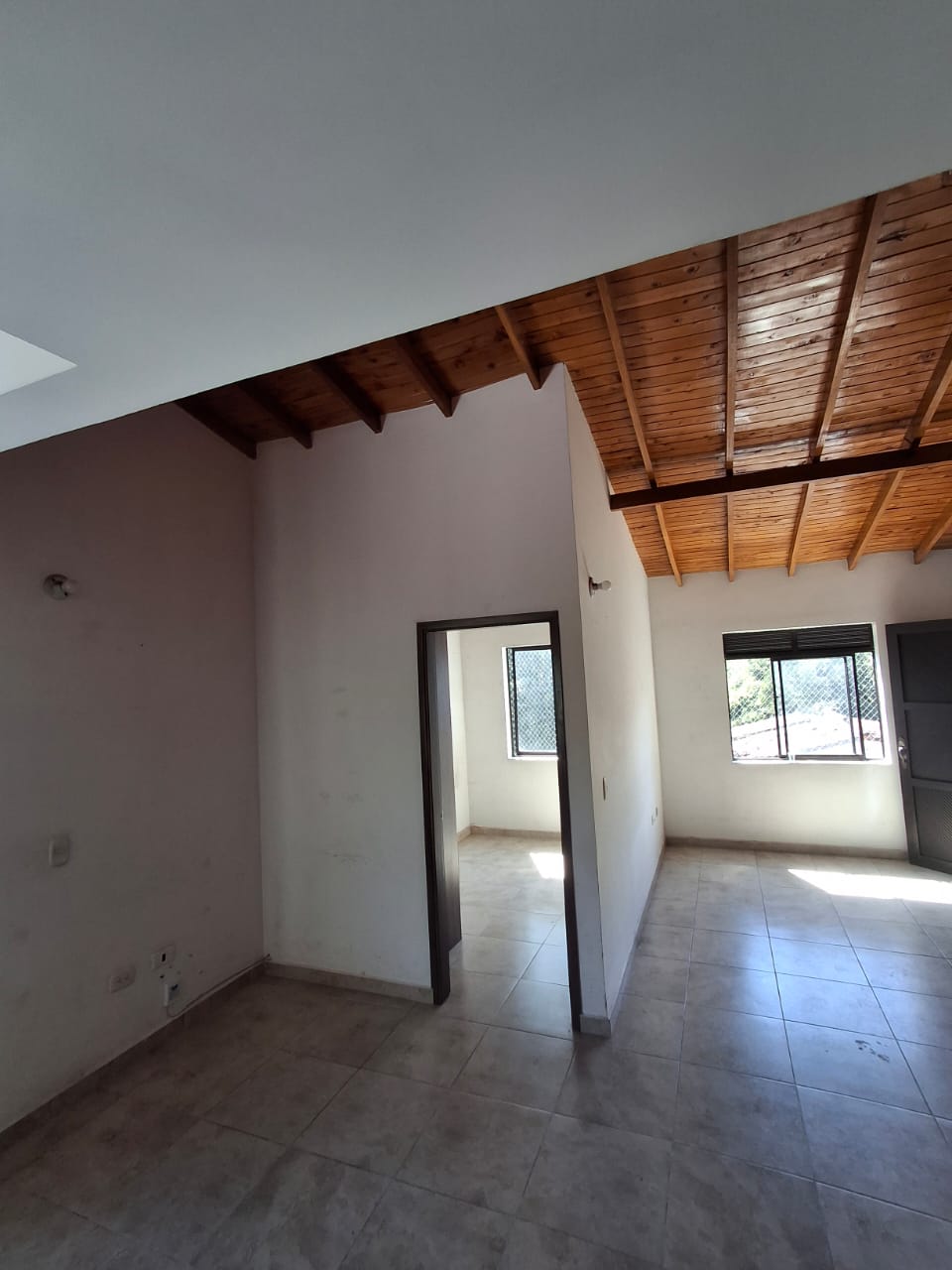 ARRIENDO APARTAMENTO EN SANTA MONICA 2