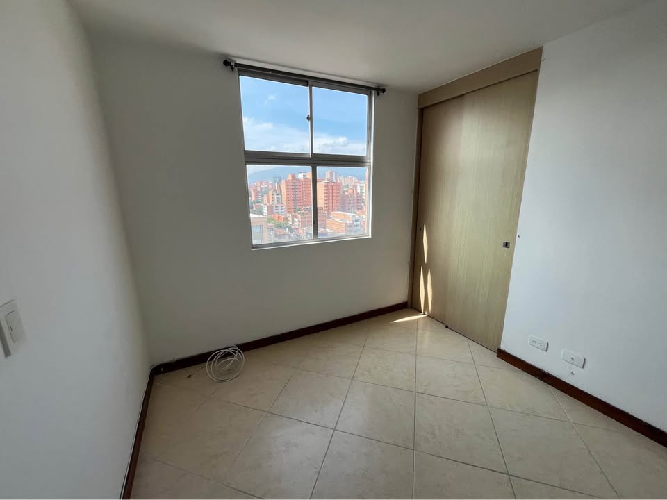 VENDO APARTAMENTO EN LAURELES