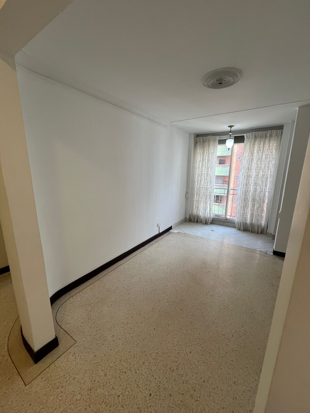 Arriendo Apartamento Sector Laureles las Acacias