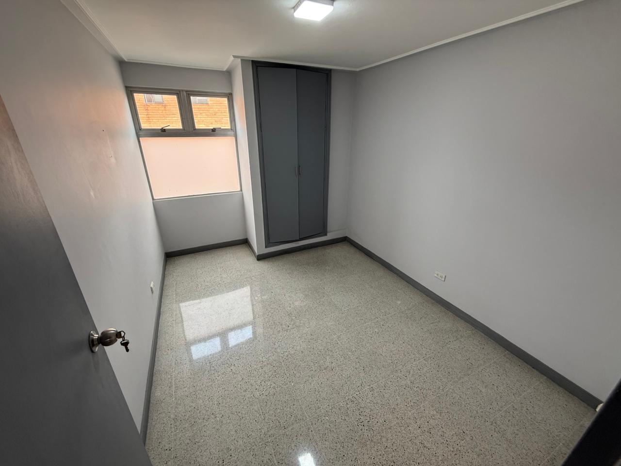 ARRIENDO APARTAMENTO EN EL VELODROMO