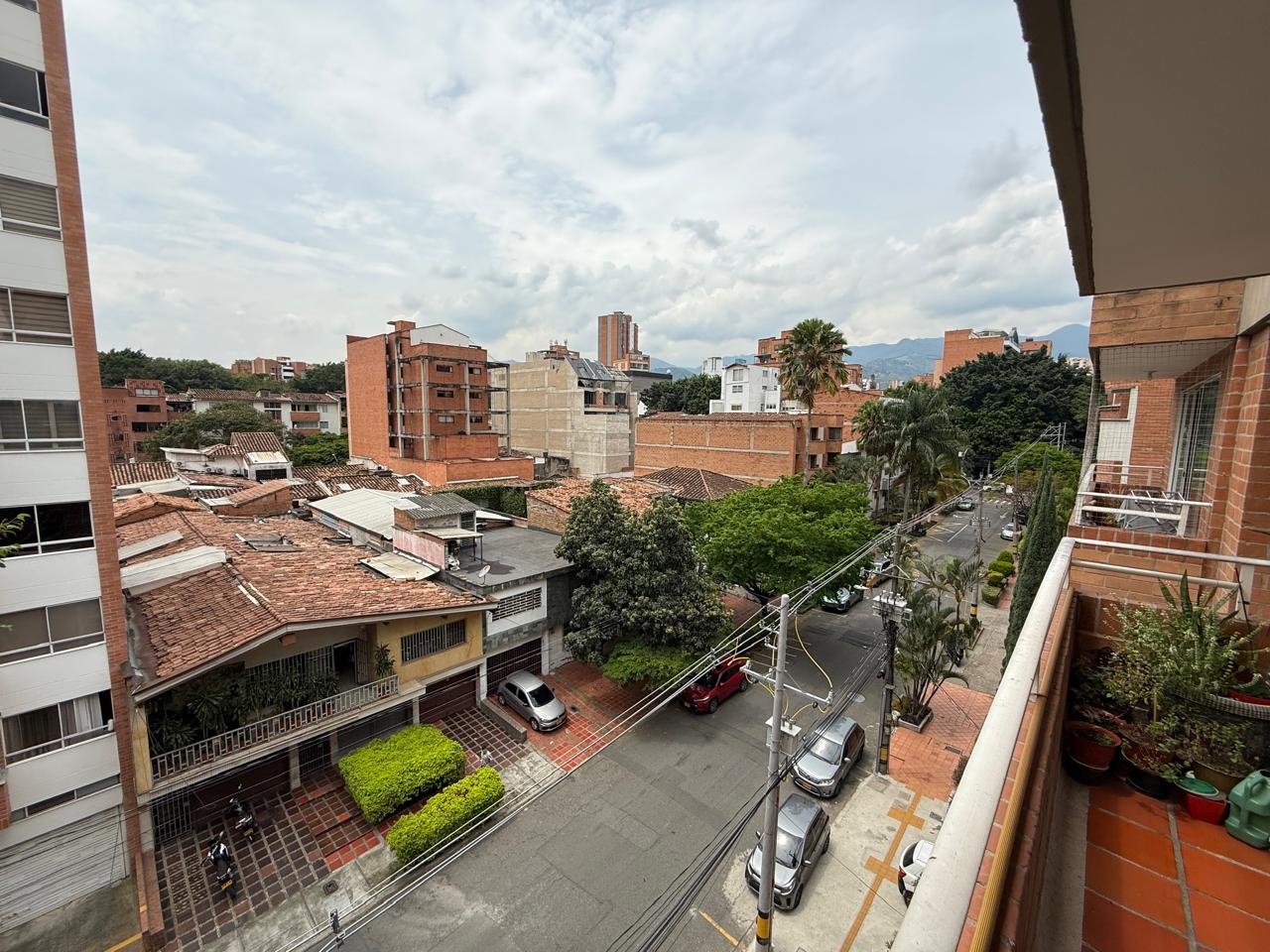 VENDO APARTAMENTO EN LAURELES