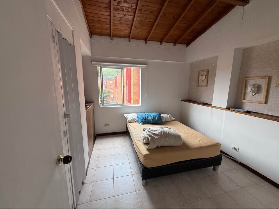 VENDO APARTAMENTO EN LAURELES