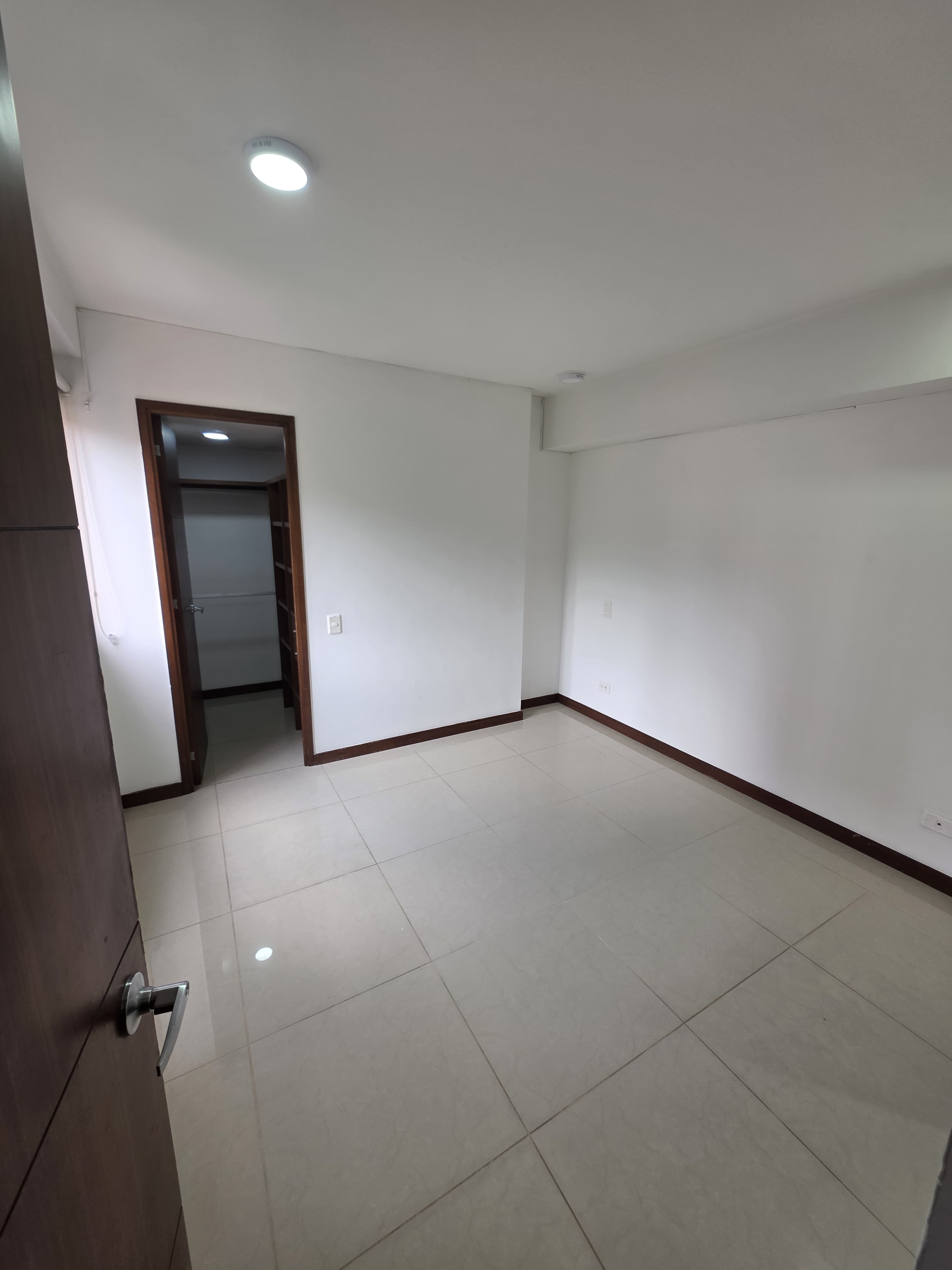 Arriendo Apartamento Calasanz