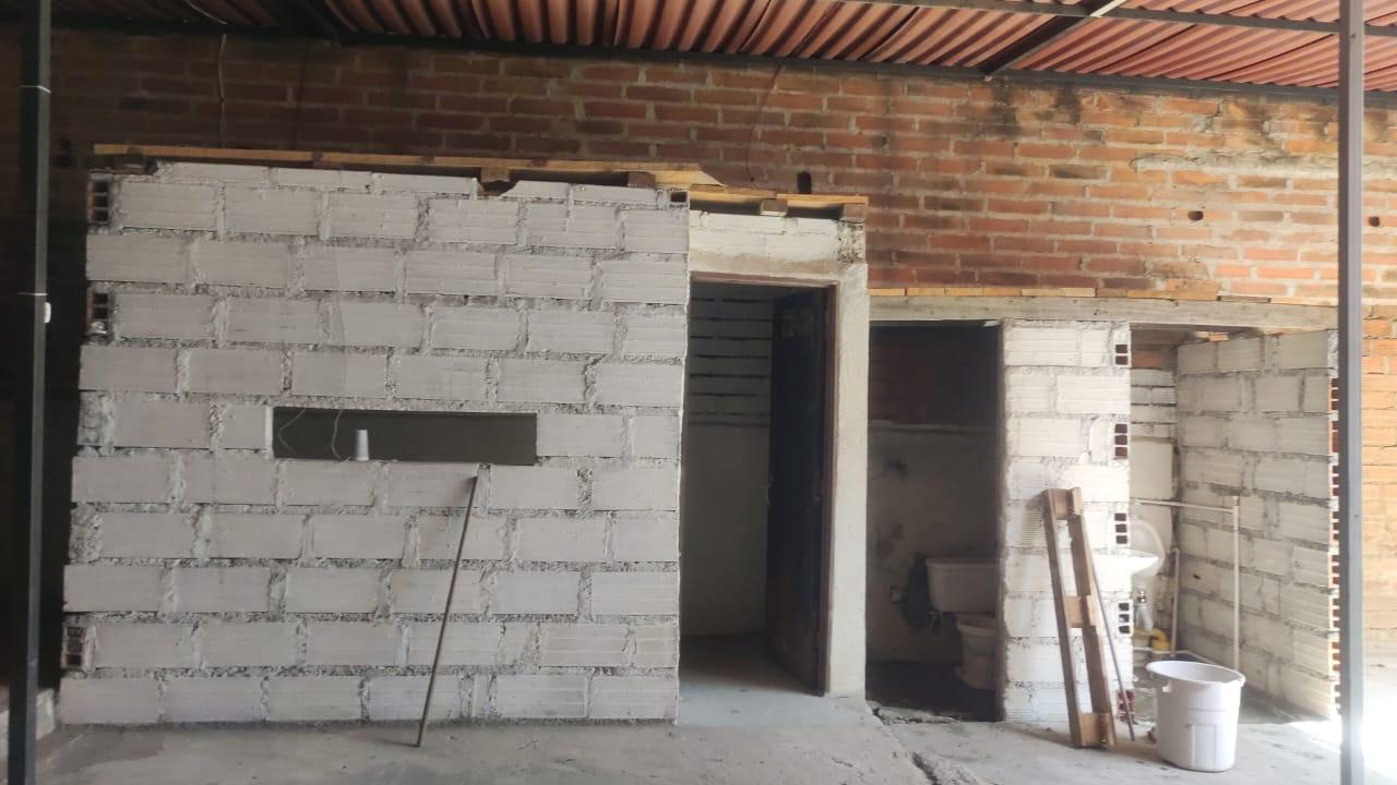 ARRIENDO BODEGA EN SANTA CRUZ LA ROSA