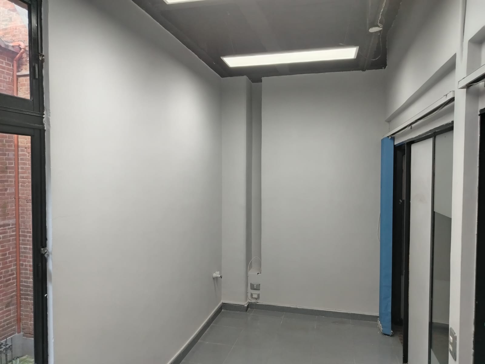 ARRIENDO OFICINA EN EL POBLADO