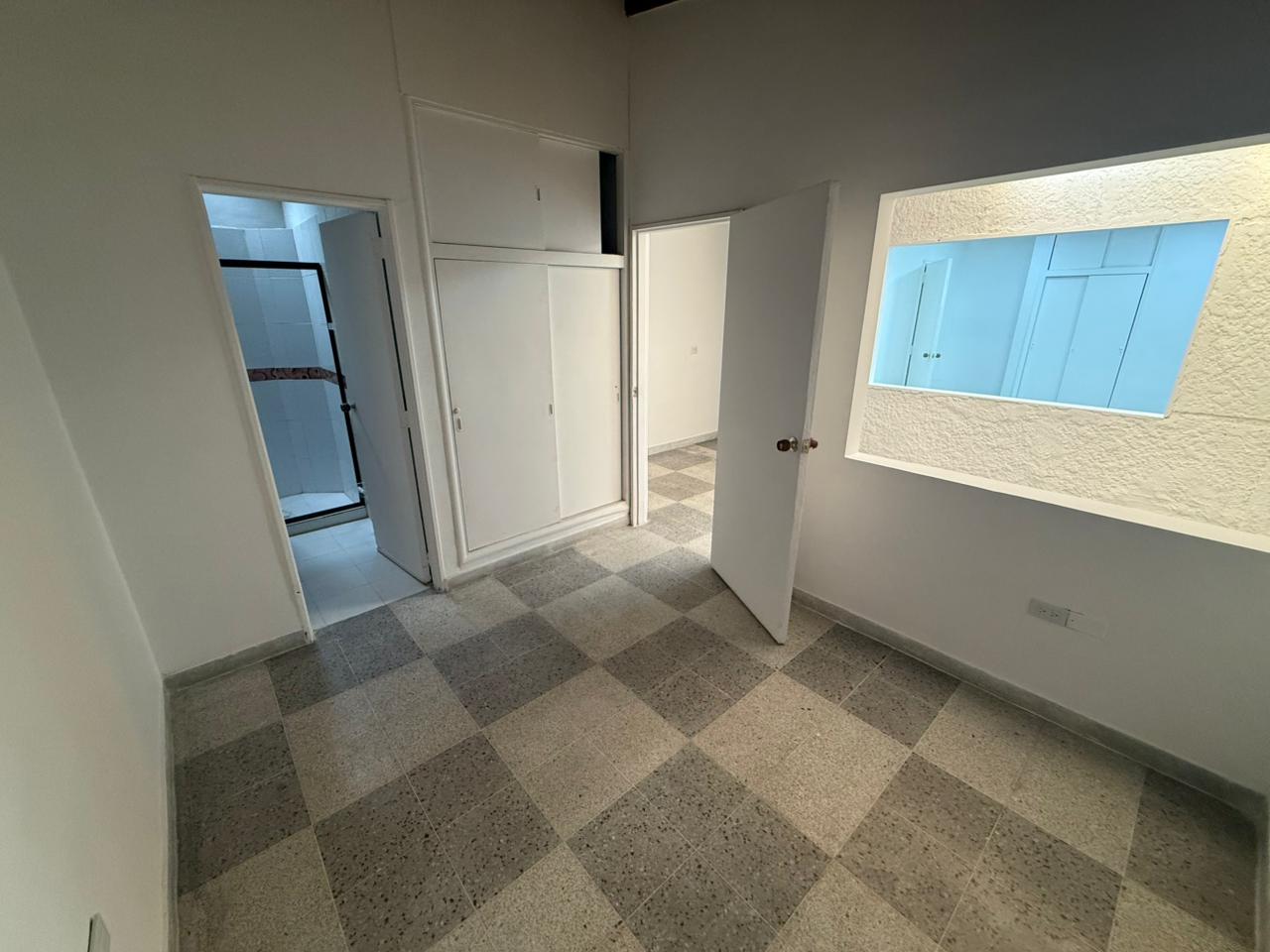 ARRIENDO CASA EN EL VELÓDROMO