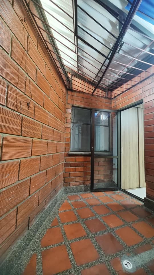 VENDO APARTAMENTO SIMON BOLIVAR