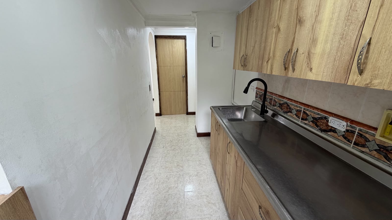 VENDO APARTAMENTO EN SANTA MONICA