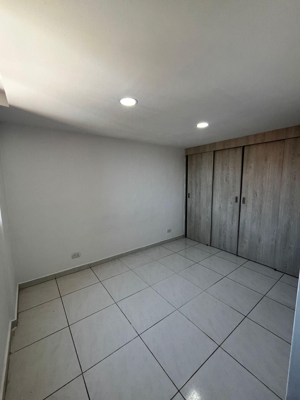 Arriendo Apartamento Robledo pajarito