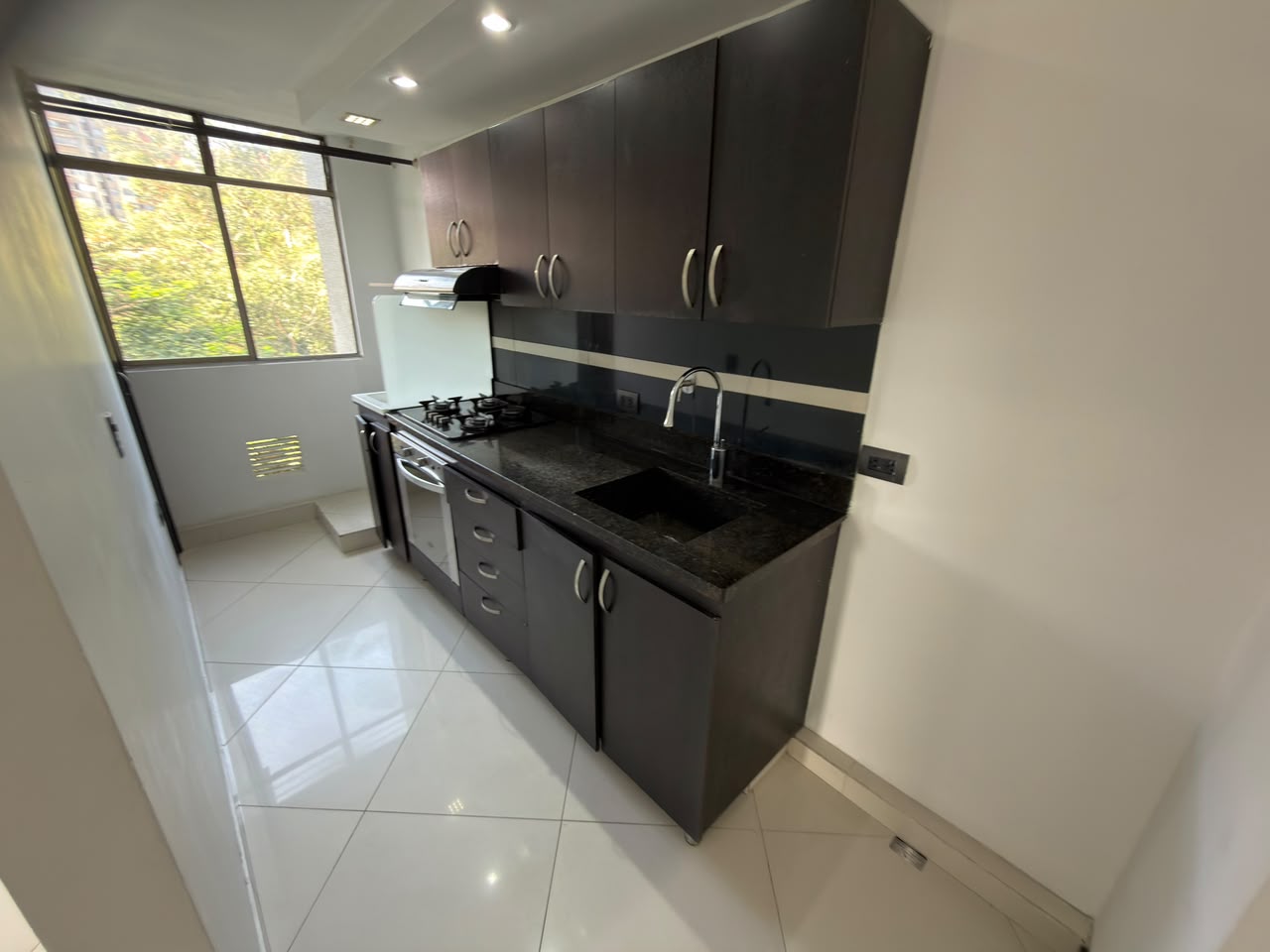 ARRIENDO APARTAMENTO EN LA MOTA