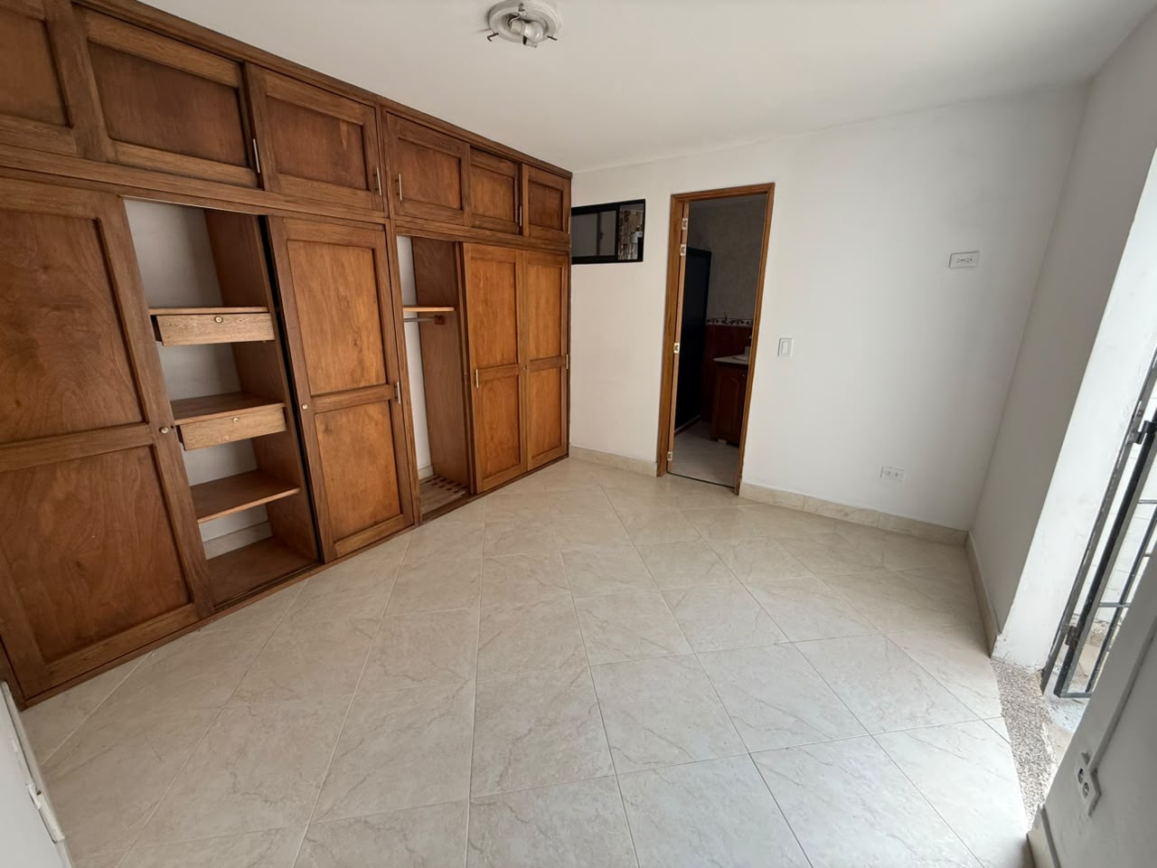 ARRIENDO APARTAMENTO EN EL VELODROMO