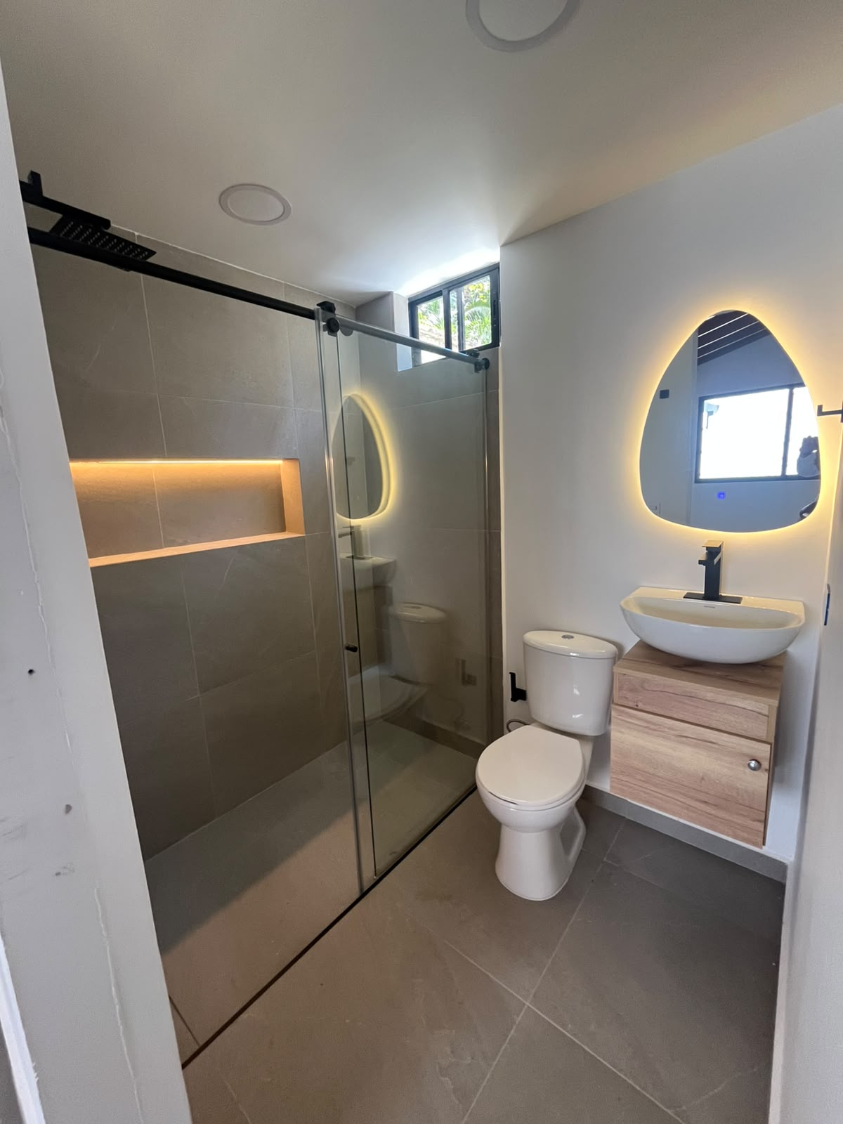 Arriendo casa para uso comercial la Castellana