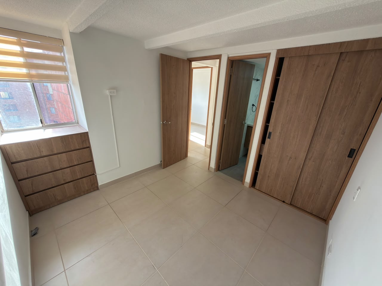 ARRIENDO APARTAMENTO EN LA LOMA DE LOS BERNAL