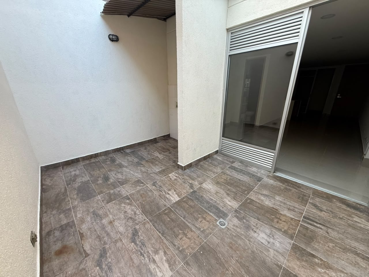 ARRIENDO APARTAESTUDIO EN CALASANZ PARTE BAJA