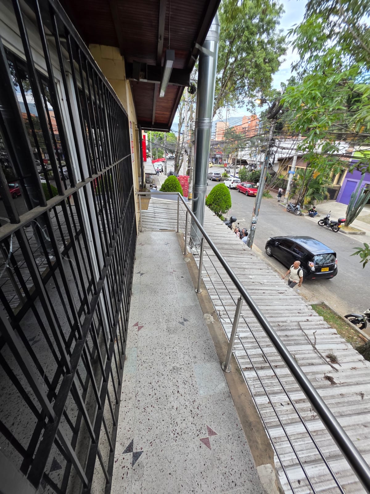 ARRIENDO CASA COMERCIAL EN CALASANZ