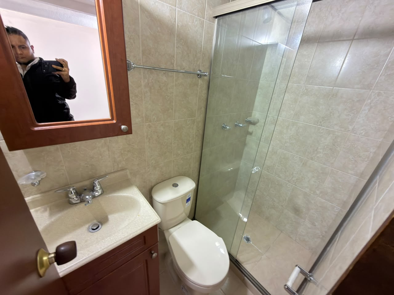 ARRIENDO APARTAMENTO EN LOMA DE LOS BERNAL