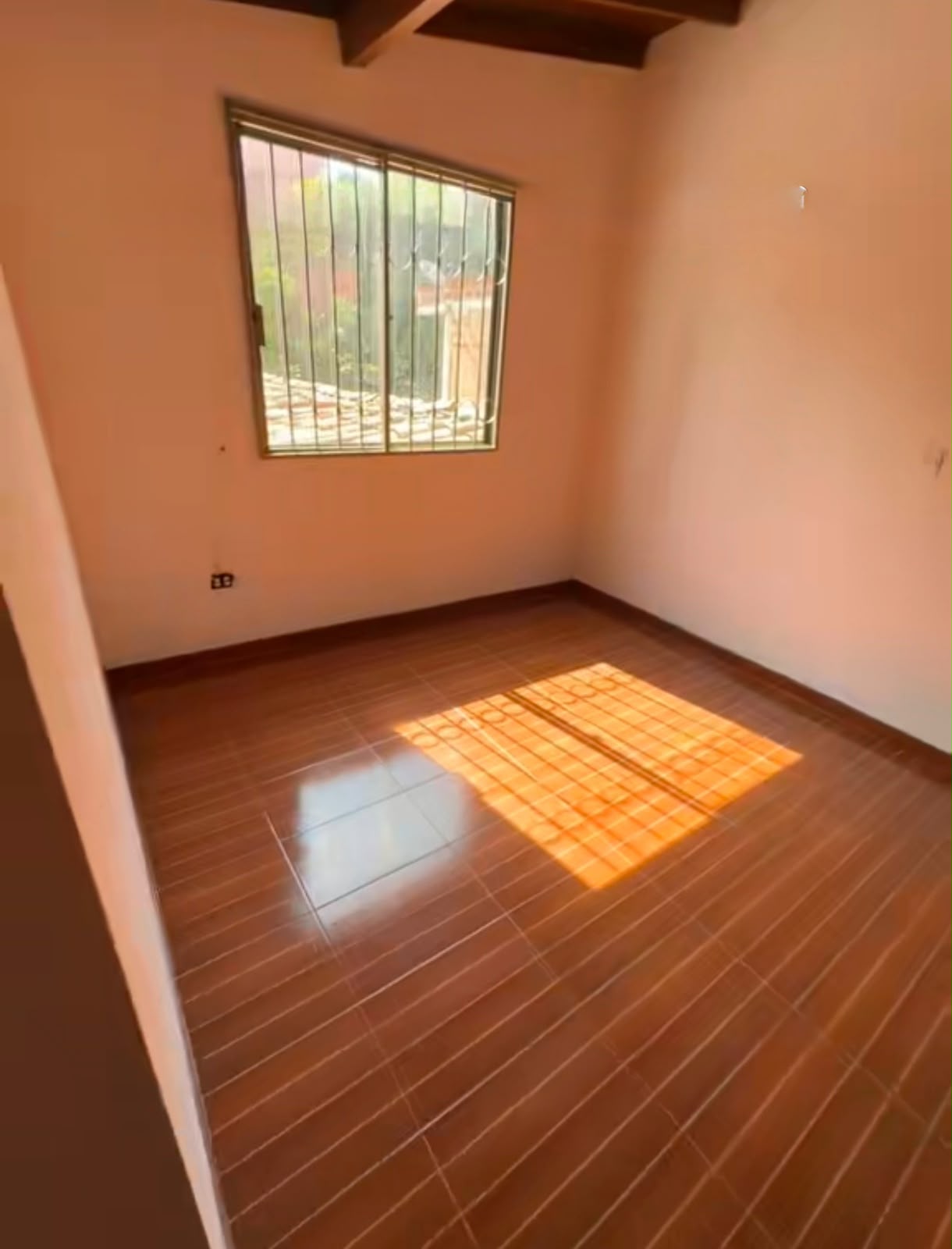 ARRIENDO CASA EN LAURELES NOGAL