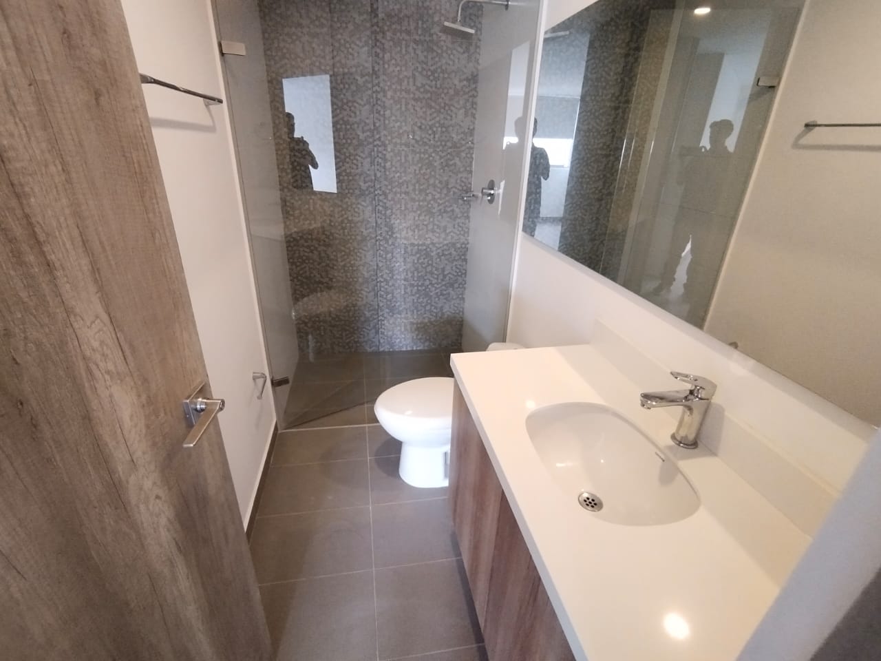 ARRIENDO APARTAMENTO EN CUIDAD DEL RIO