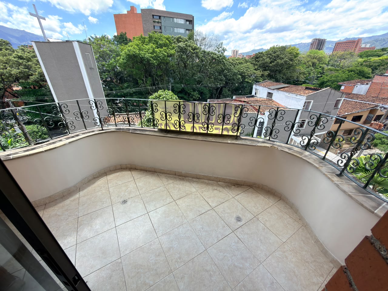 ARRIENDO APARTAMENTO DUPLEX EN EL VELODROMO