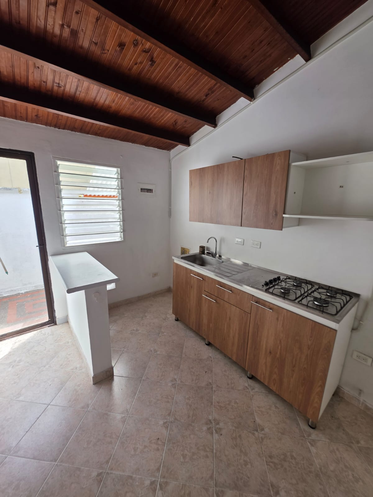 ARRIENDO APARTAMENTO EN SANTA MONICA