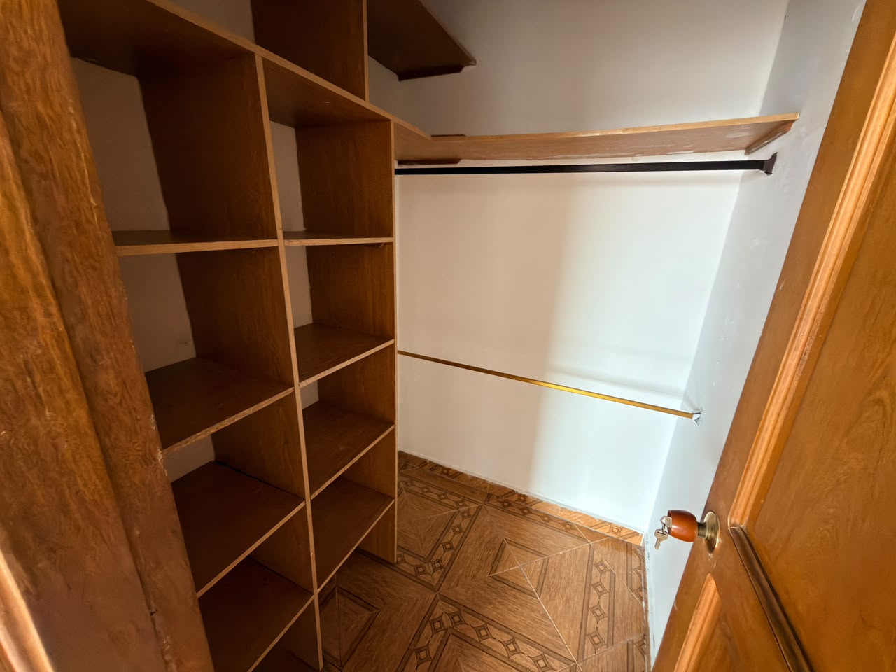 ARRIENDO APARTAMENTO EN LA FLORESTA