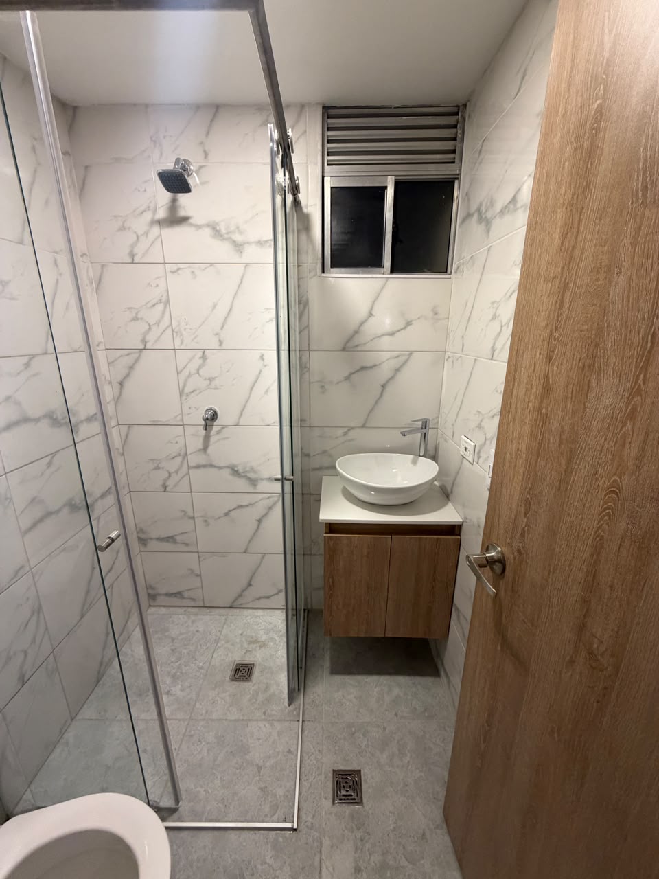 VENDO APARTAMENTO EN LA AURORA