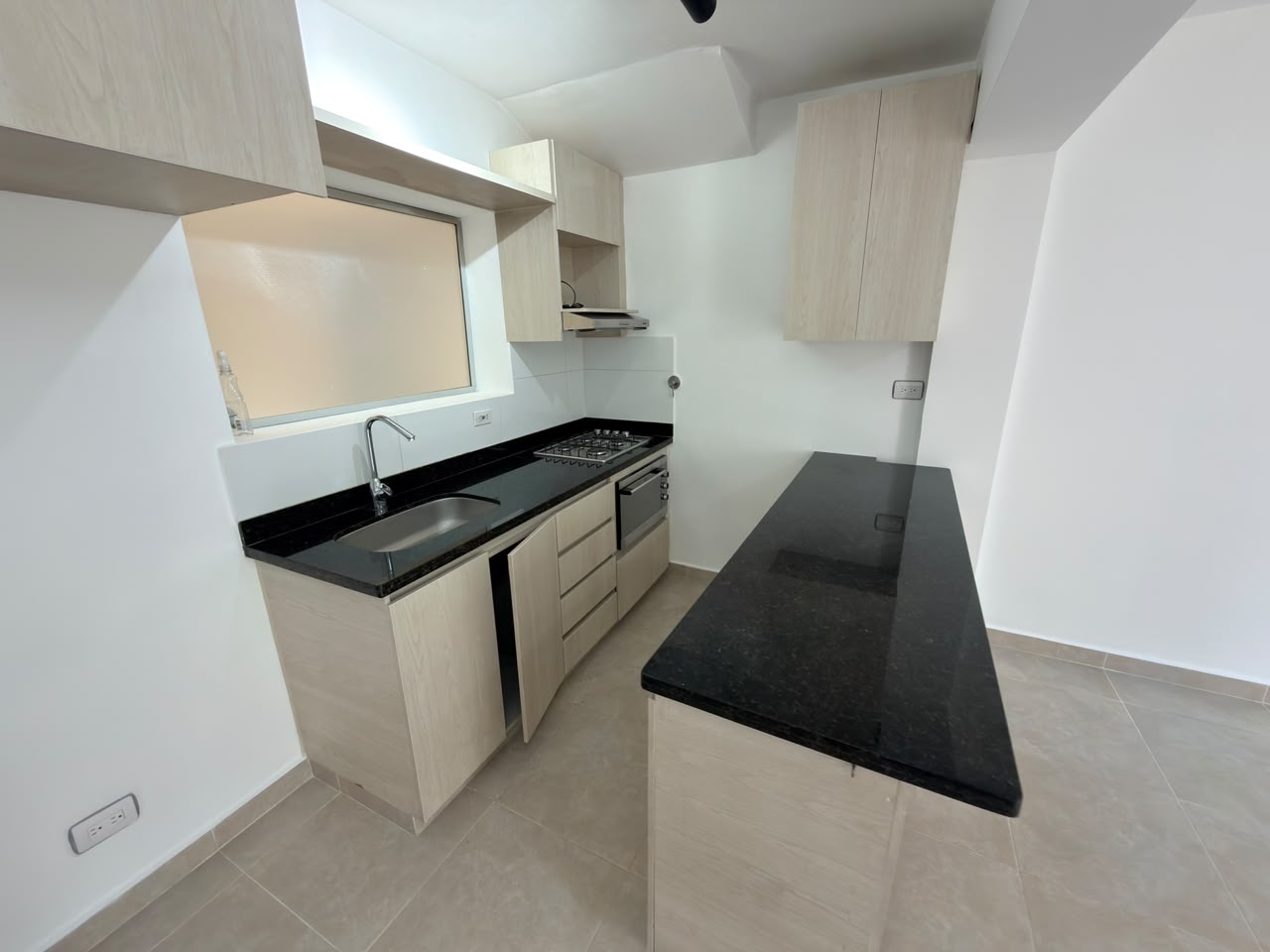 ARRIENDO APARTAMENTO EN E VELODROMO