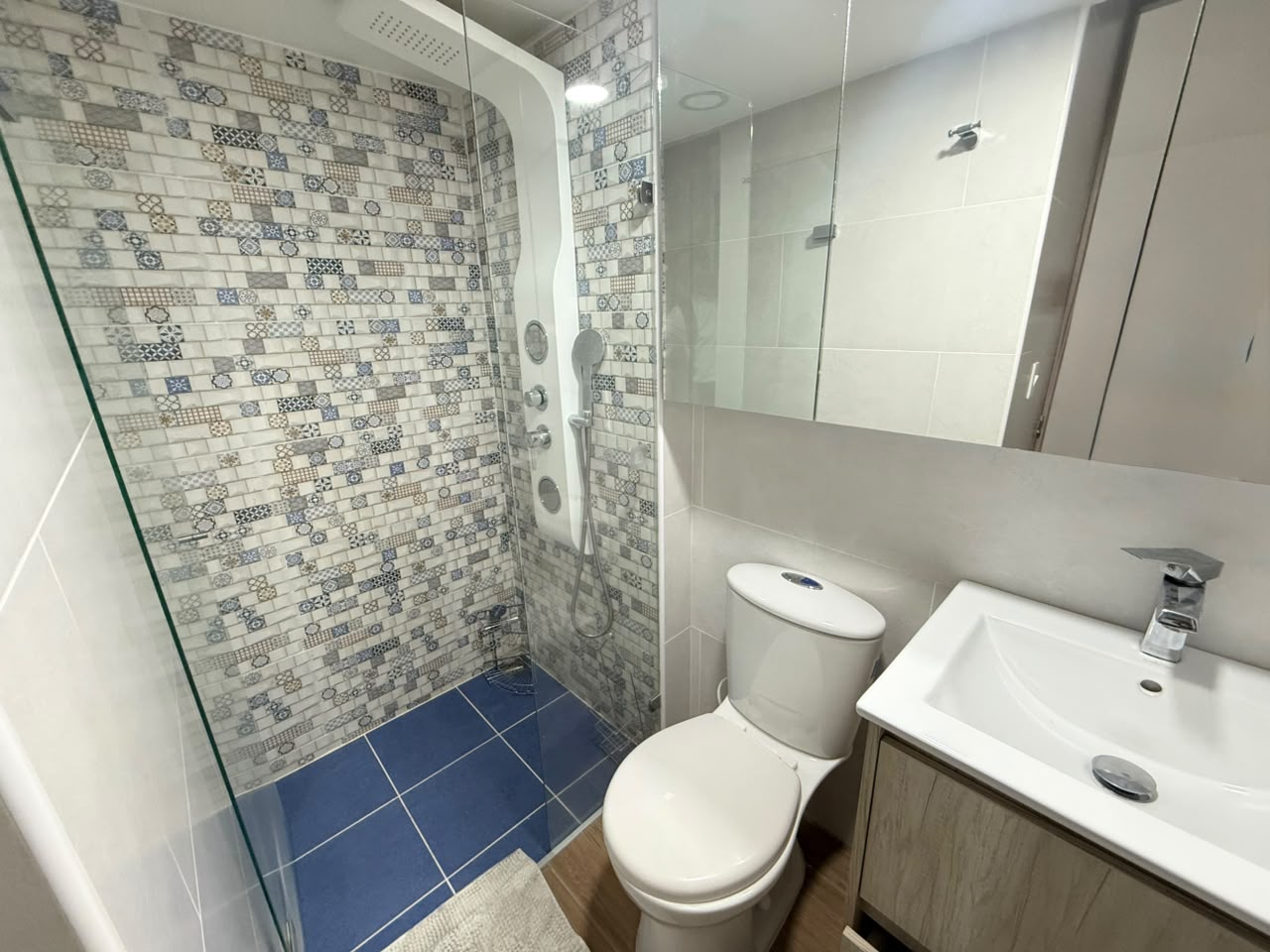 ARRIENDO APARTAMENTO EN LA LOMA DE LOS BERNAL