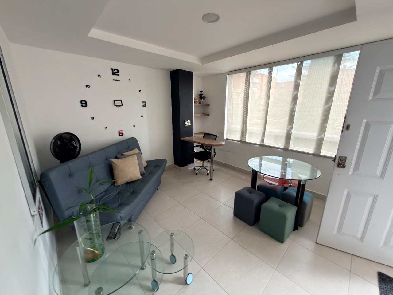 ARRIENDO APARTAMENTO AMOBLADO EN EL VELODROMO