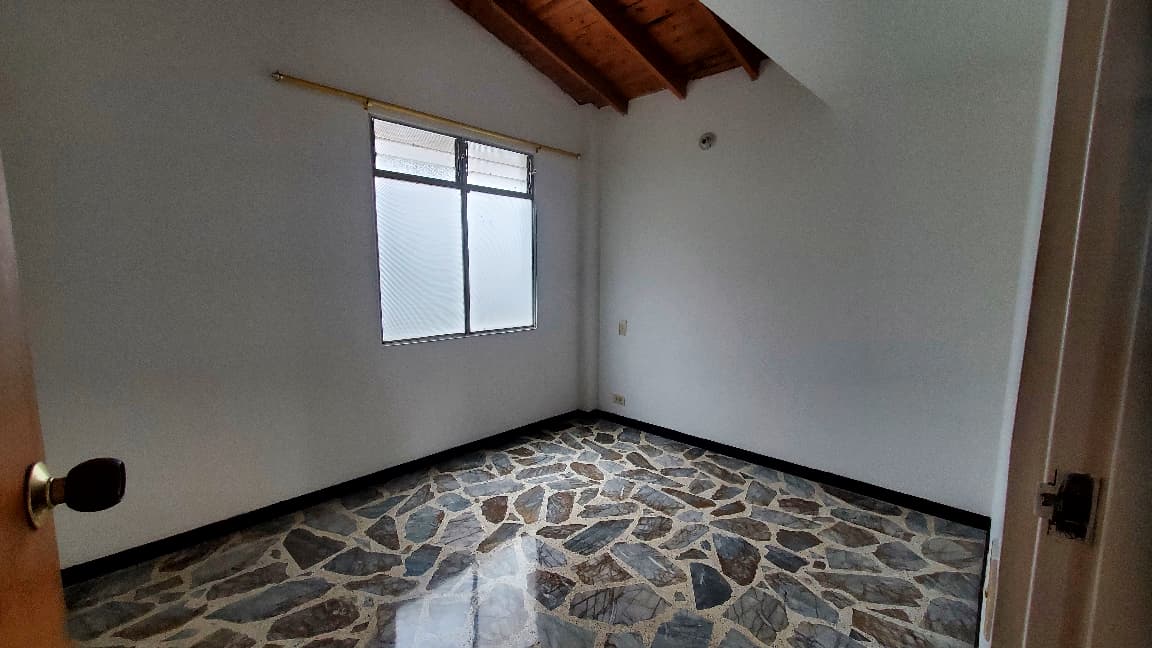Arriendo casa en barrio Cristóbal