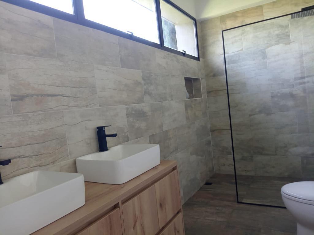 CASA CAMPESTRE DE 2 NIVELES