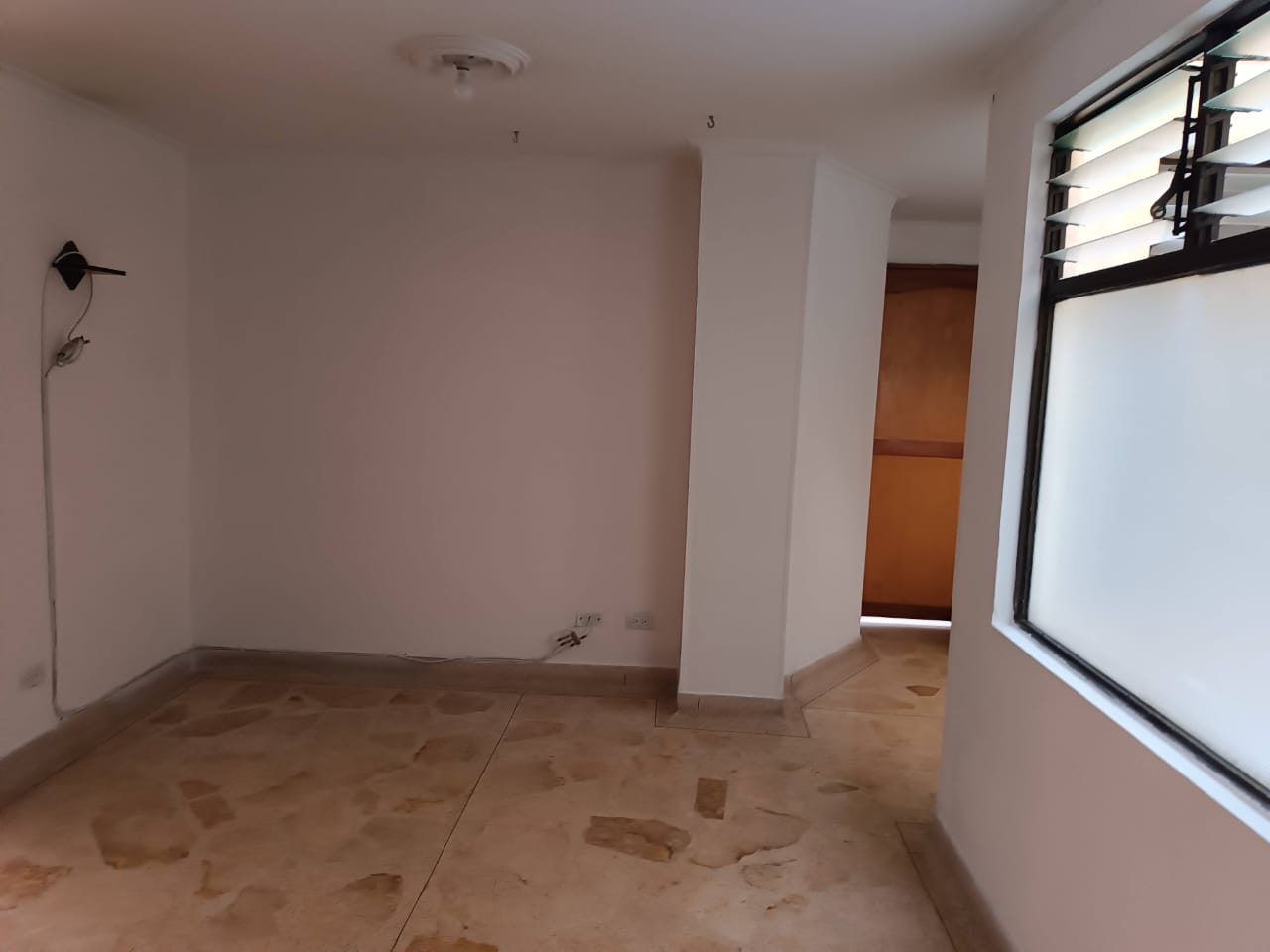 VENDO APARTAESTUDIO EN SIMON BOLIVAR