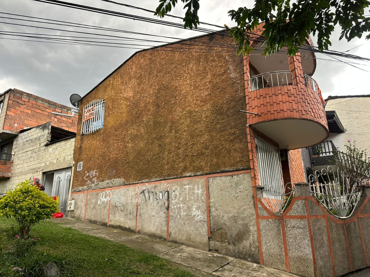 Vendo casa Barrio Lopez de Mesa